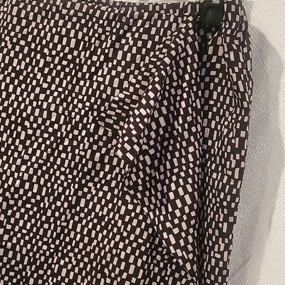 Vince Camuto Wrap skirt zip up Black & Beige size 4 - Picture 7 of 8
